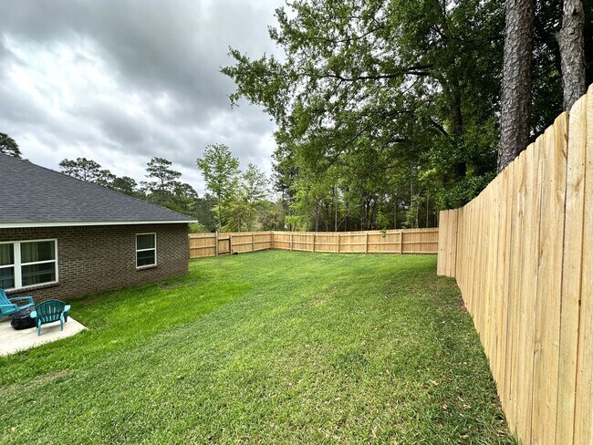 Building Photo - Beautiful north Crestview 4/Bed/2Bath Home