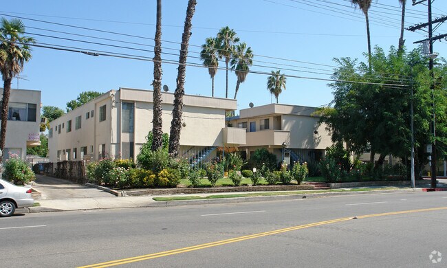 Primary Photo - 5000 Kester Ave