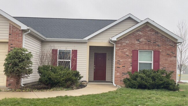 Building Photo - Lindberg Village – 3 Bed, 2 Bath Home with Office in West Lafayette, IN