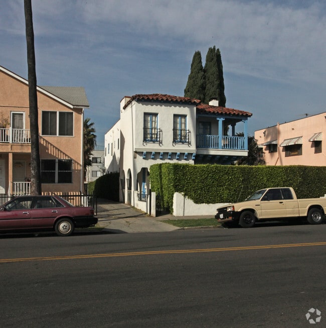 Building Photo - 1407 N Hobart Blvd