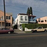 Building Photo - 1407 N Hobart Blvd
