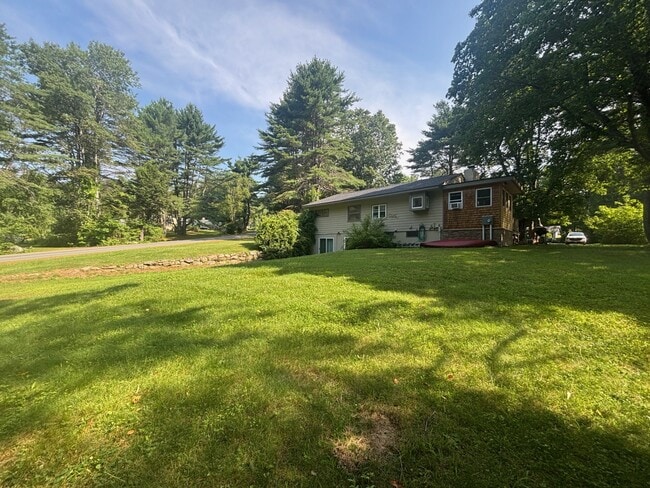 Building Photo - 77 Eaton Ave