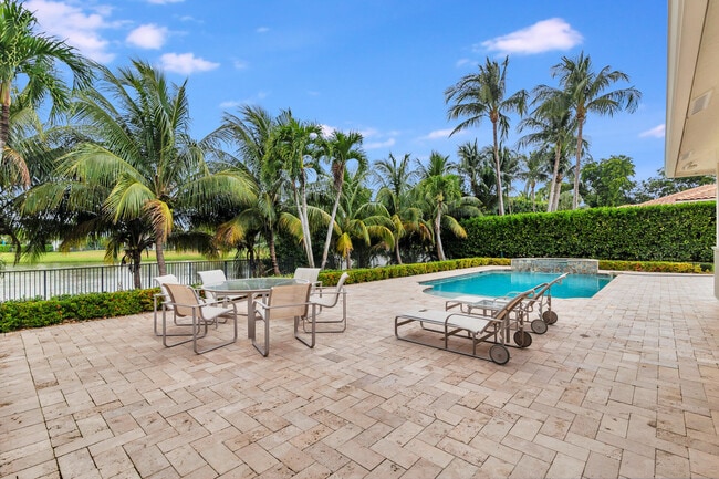 Building Photo - 3317 Embassy Dr