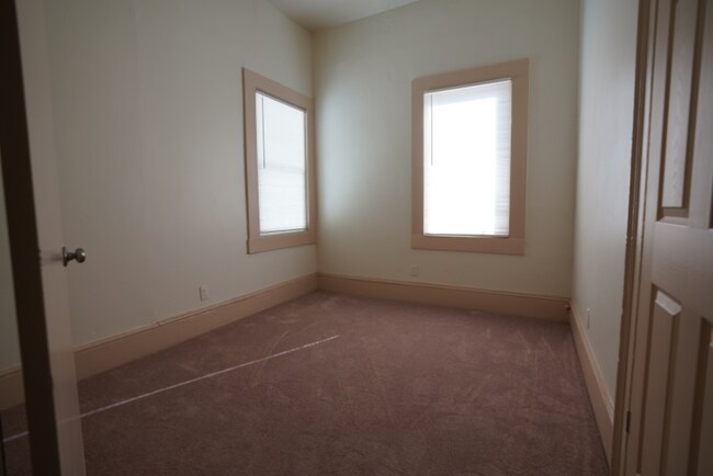 Building Photo - 1708 10th St