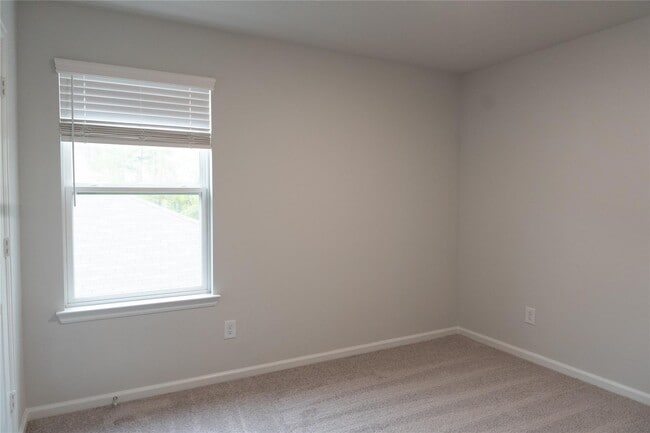 Building Photo - 64 Valiant Ridge Trail