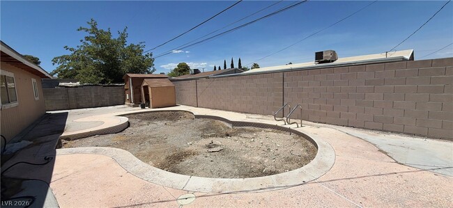 Building Photo - 4712 W Rip Van Winkle Ln