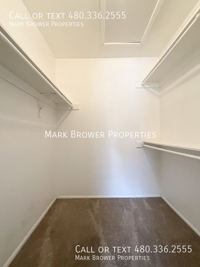 Building Photo - 1349 W Gila Ln