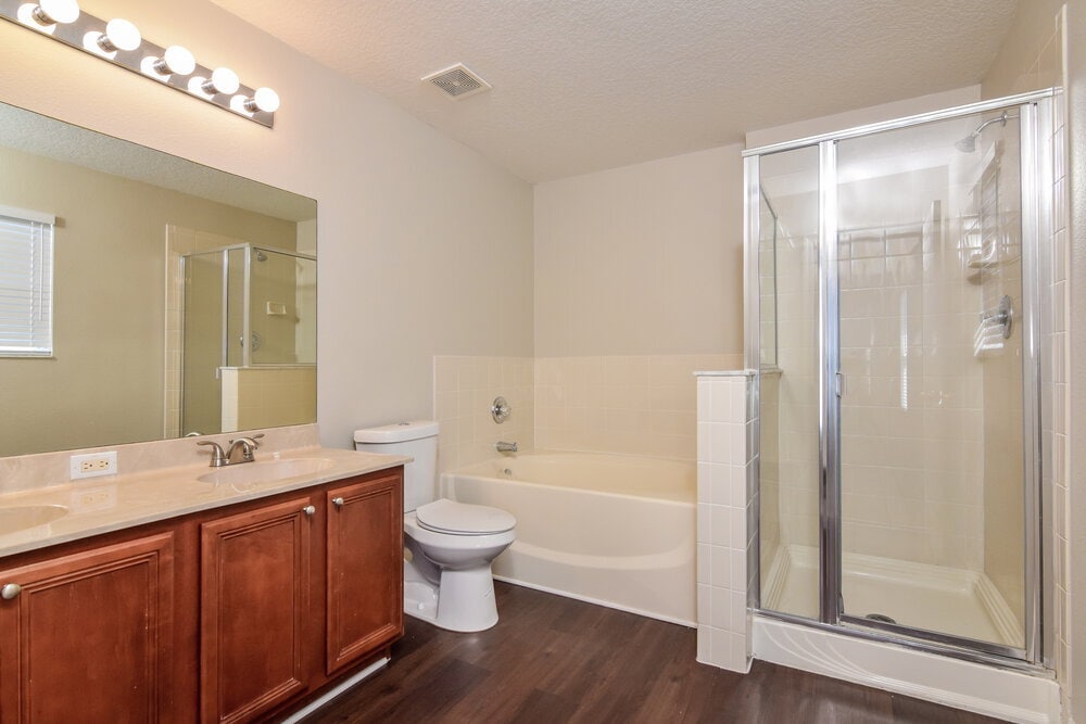 Building Photo - 11813 Mango Groves Blvd