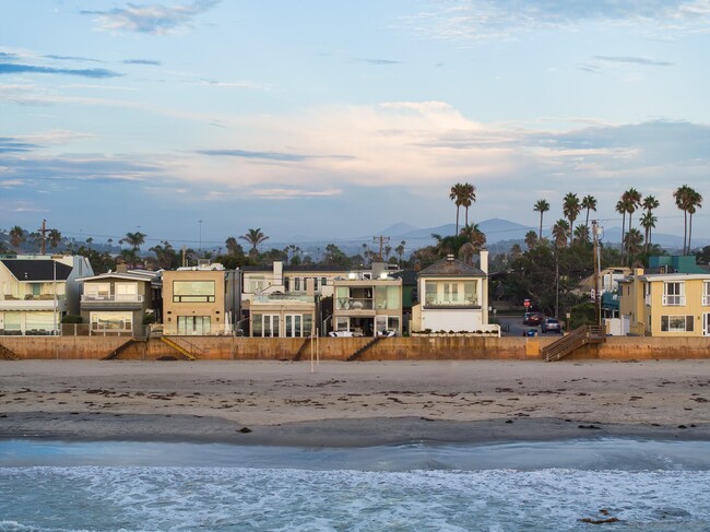 Building Photo - 2606 Ocean Front