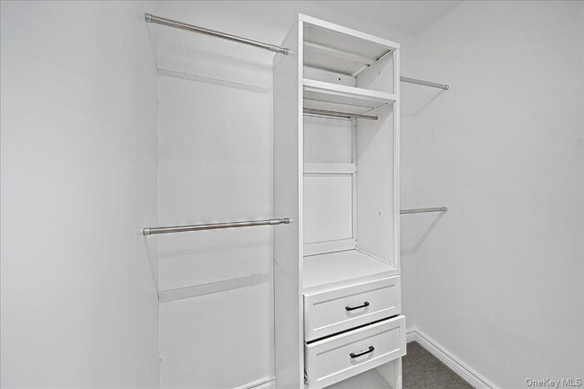 Building Photo - 163 Glover Ave