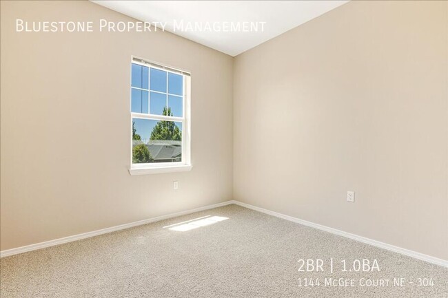 Building Photo - 1144 Mcgee Ct NE