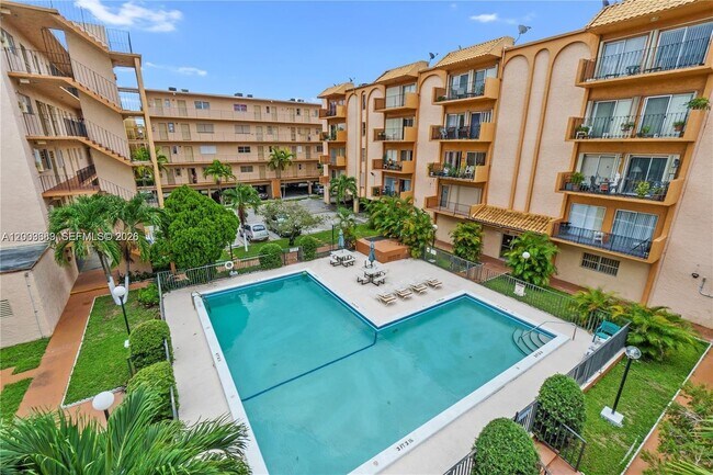 Building Photo - 1950 W 54th St