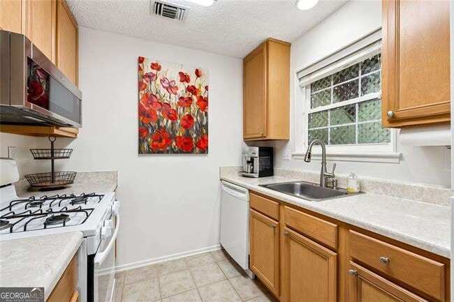 Building Photo - 6808 Glenridge Dr