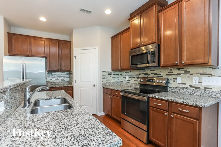 Building Photo - 3914 Massey Wood Trail