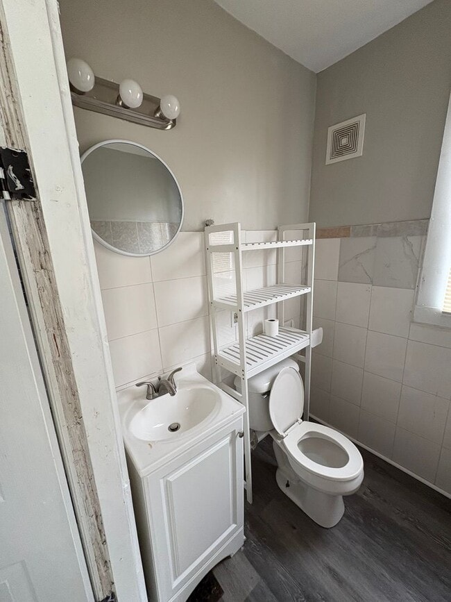 Building Photo - Washington Heights