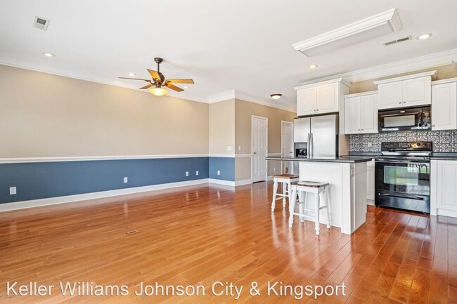 Building Photo - 3 br, 2.5 bath House - 200 Deck Lane # 1002