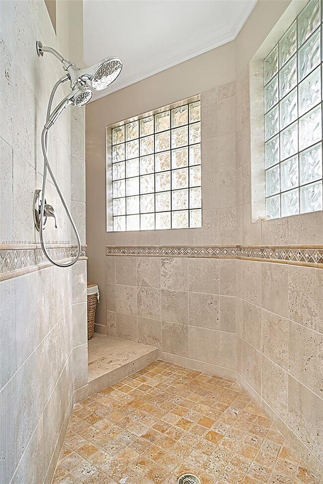 Building Photo - 6807 NW 66th Way