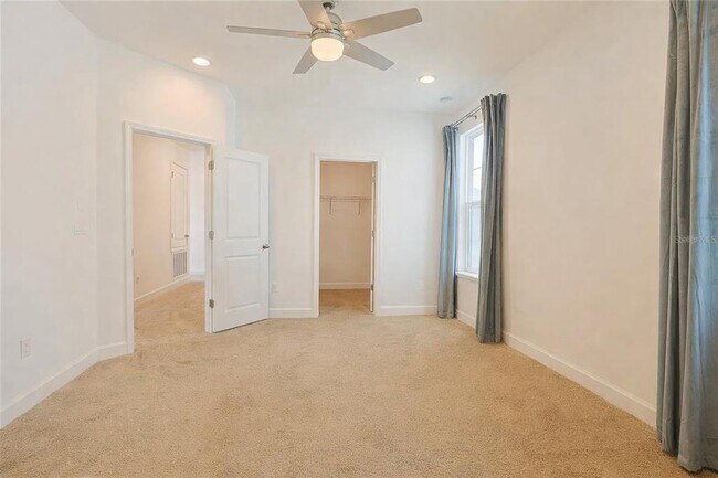 Building Photo - 7038 Arnoldson St