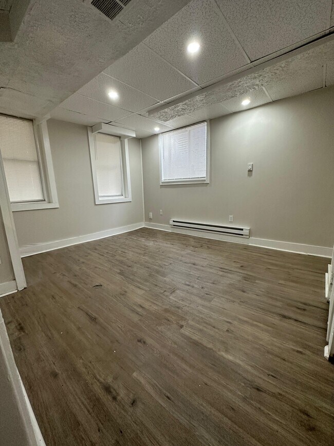 Building Photo - 1511 Saint Patrick St