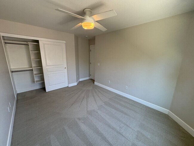 Building Photo - NW Two story home, located in Foxwood subd...