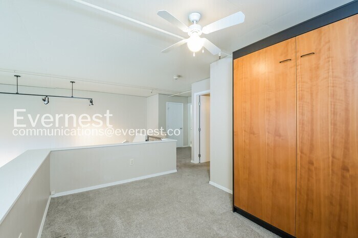 Building Photo - 930 Acoma St