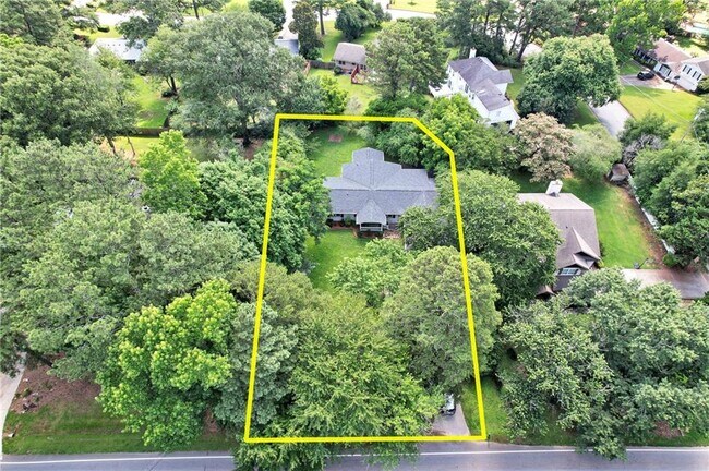Building Photo - 5772 Lilburn Stone Mountain Rd