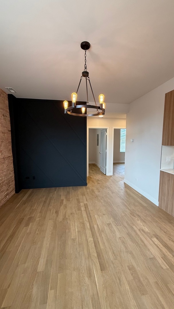 Building Photo - 1118 S Western Ave