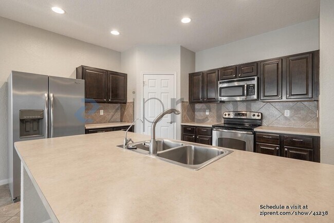 Building Photo - 7103 Magnolia Bluff