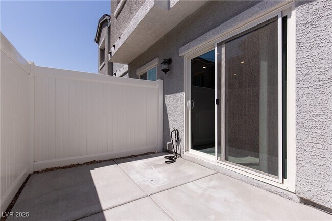 Building Photo - 4536 Lafontaine Ct
