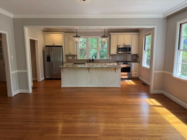 Building Photo - Charming Estate home on almost 2 acres with Duke University Setting