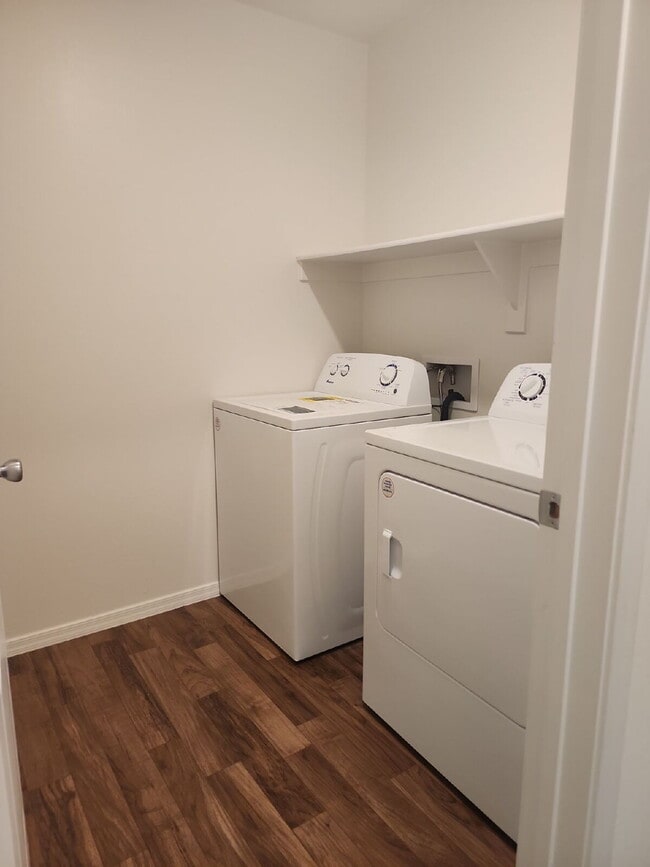 Building Photo - "Spacious 4-Bedroom Oasis in Casa Grande w...