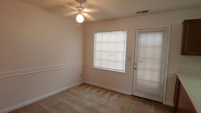 Building Photo - Move-In Ready! 2 Bedroom Townhome in Norcross