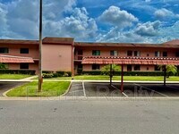 Building Photo - 141 Lakeside Dr