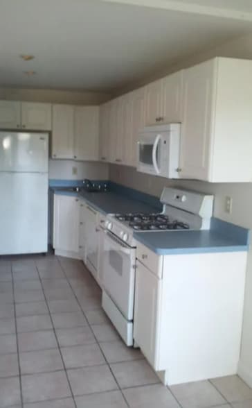 Primary Photo - 130 Central St