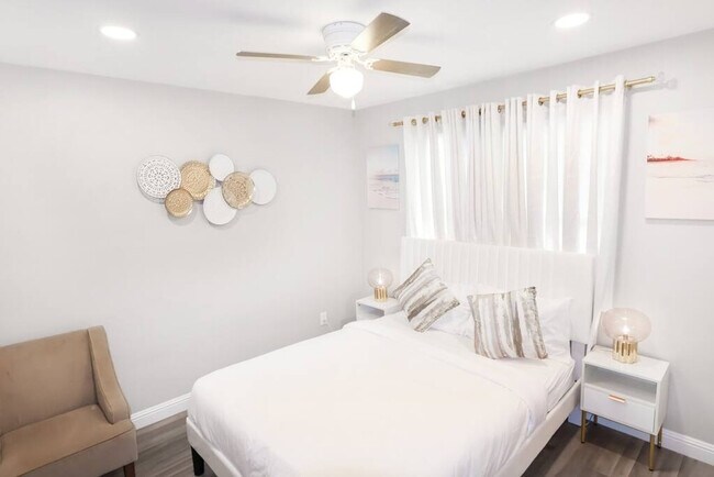 Building Photo - 1063-67 Gillespie Dr