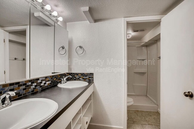 Building Photo - 172 S Cody St