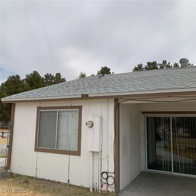 Building Photo - 1420 W Horn Rd