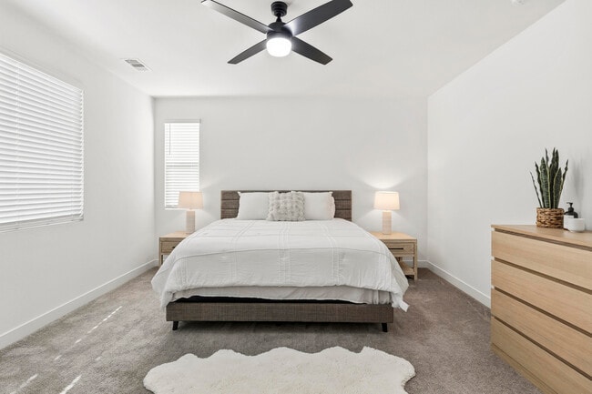 Building Photo - 76273 Cornell Wy