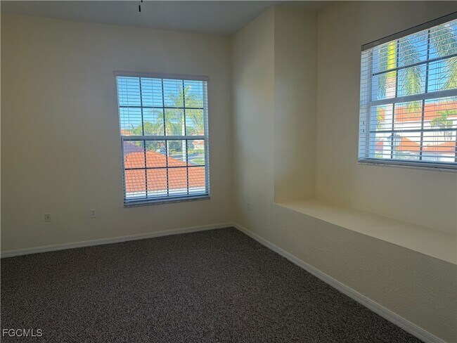 Building Photo - 9270 Belleza Way