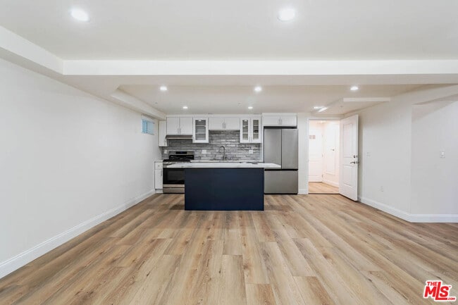 Building Photo - 4422 Melbourne Ave