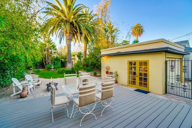 Building Photo - 3131 E Corto Pl