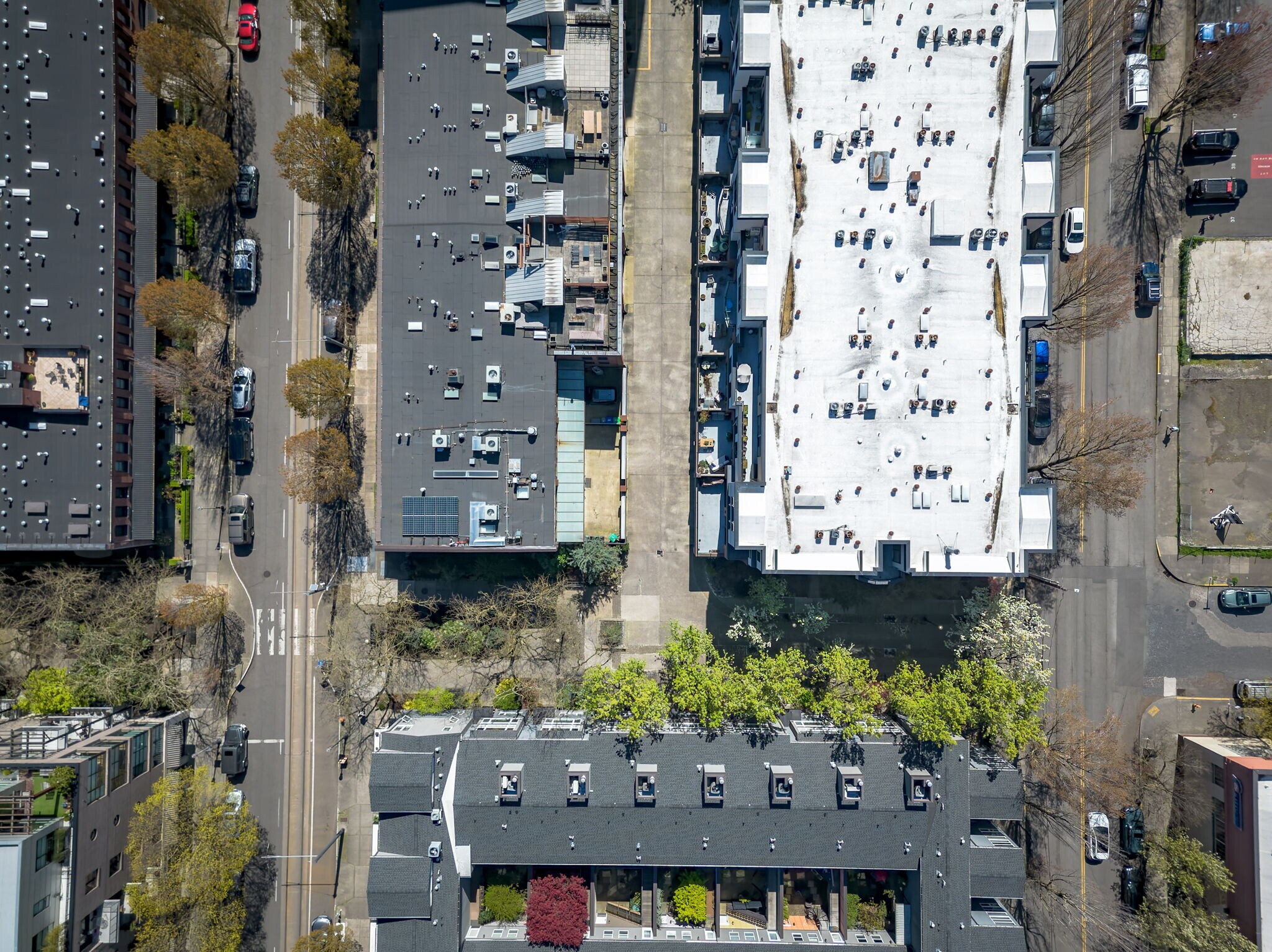 Building Photo - 618 NW 12th Ave