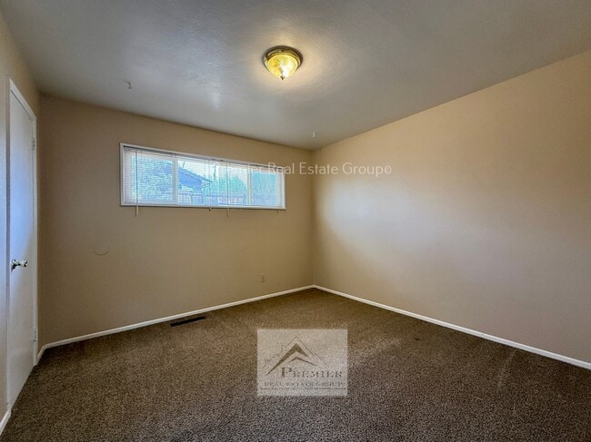 Building Photo - 1205 Hallam Ave