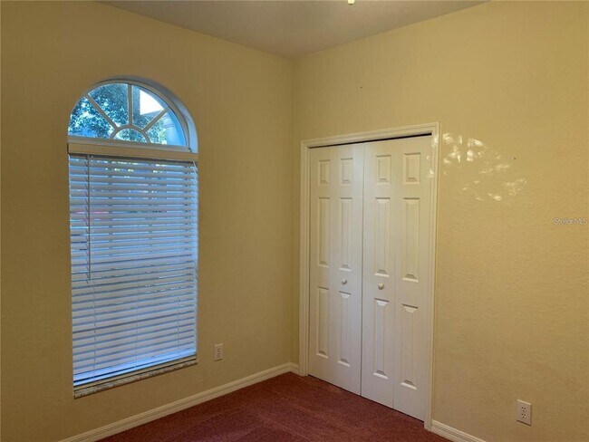 Building Photo - 10724 Banfield Dr