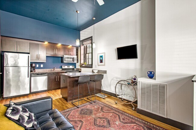 Building Photo - 206 N 1st St