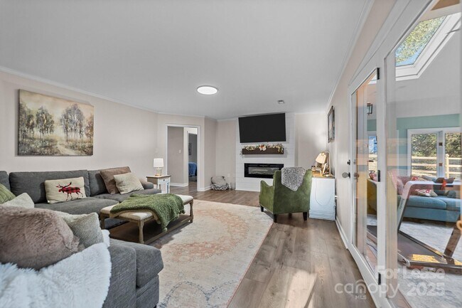 Building Photo - 7204 Killingdeer Ln