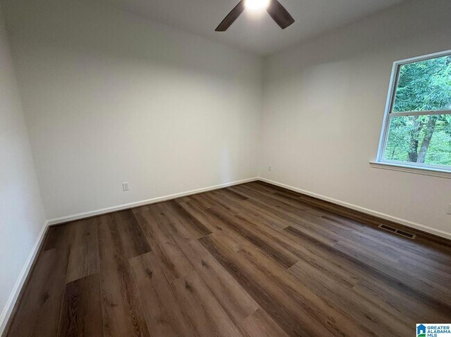 Building Photo - 112 Loyola Cir