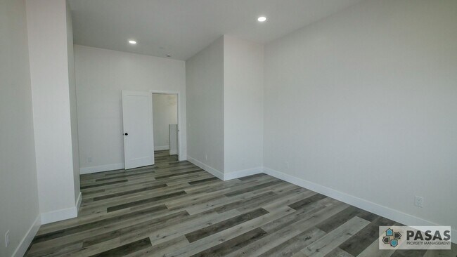 Building Photo - Newly Built Solar-Powered Home!