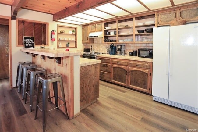 Building Photo - 1201 Fox Farm Rd