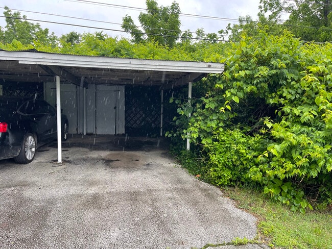 Building Photo - 1607 E Commercial St